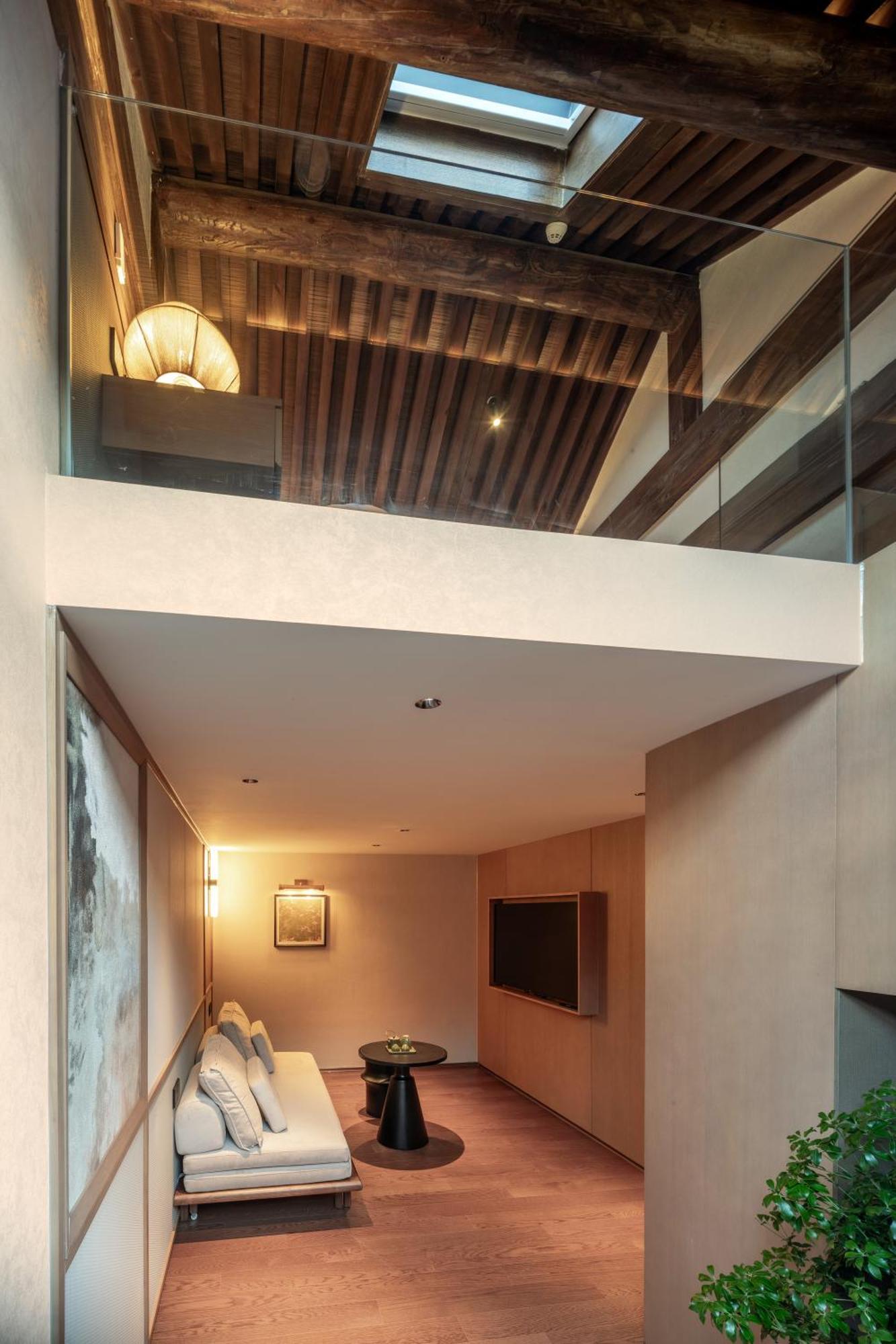 Happy Dragon Courtyard- Newly Renovated With French Windows, Near Tian'Anmen Forbidden City,Lama Temple And Heaven Temple, 3Minutes Walk From Subway,Fluent English Speaking With Tourist Sights Tickets Service ,Free Coffee &Laundry Service Beijing Exterior photo