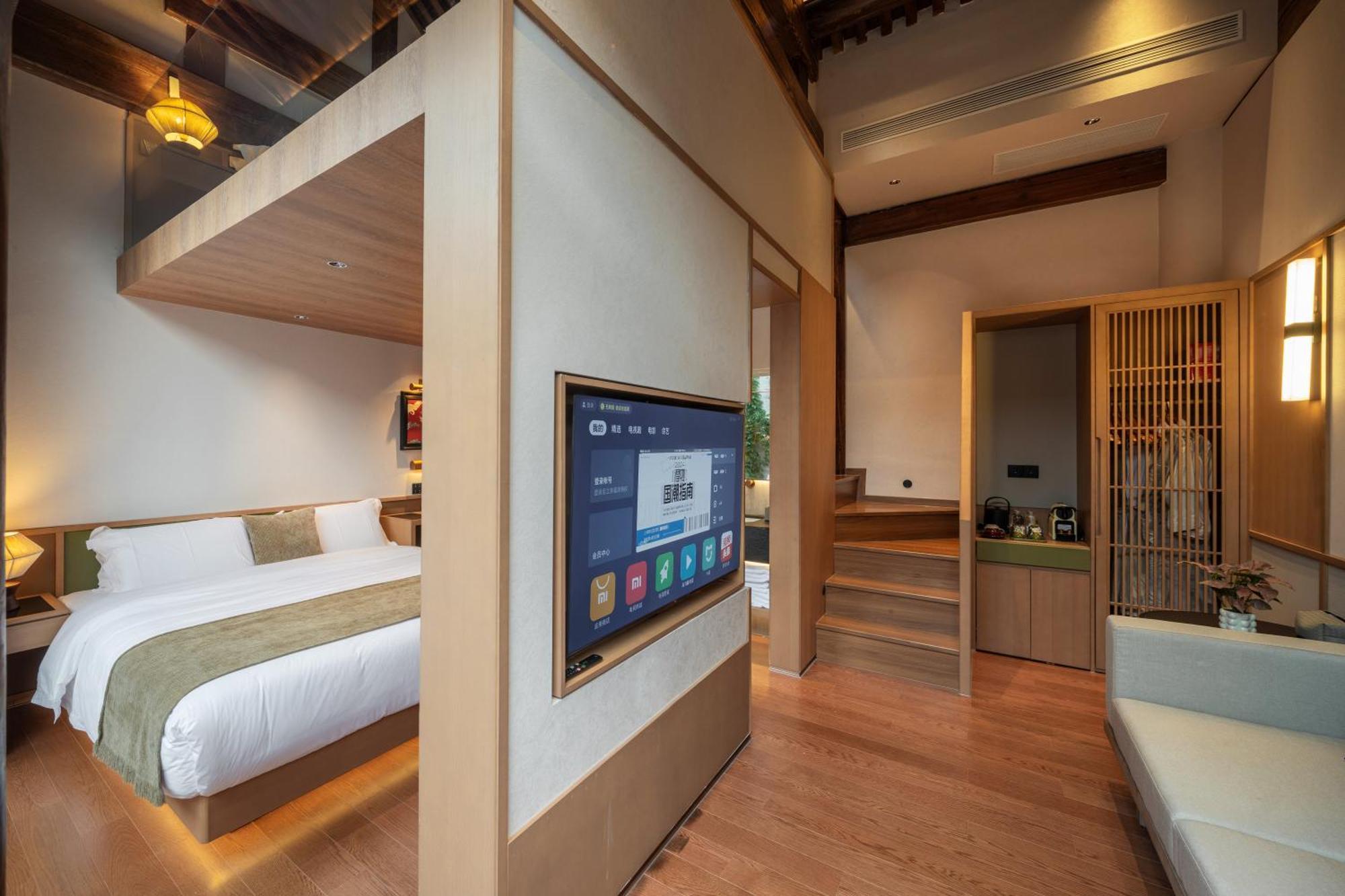 Happy Dragon Courtyard- Newly Renovated With French Windows, Near Tian'Anmen Forbidden City,Lama Temple And Heaven Temple, 3Minutes Walk From Subway,Fluent English Speaking With Tourist Sights Tickets Service ,Free Coffee &Laundry Service Beijing Exterior photo
